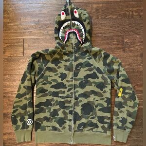 Bathing Ape sweater size large Men’s